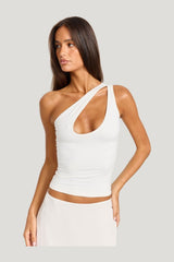 Alia Top — model side