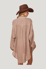 Barcelona Tunic - Husk Geo Crinkle Linen — model side