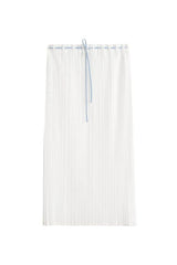 Belted pleated skirt — packshot