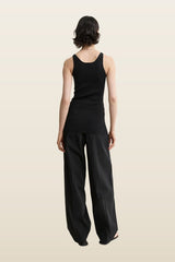Classic compact knit tank — model back