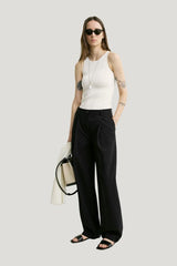 Classic compact knit tank — model front