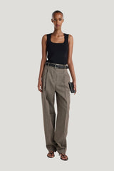 Daria - Single pleat tapered trousers | earth slub — model front