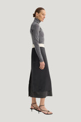 Double-layer wool top | mid grey melange — model side