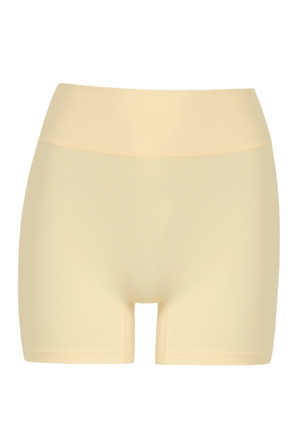 Form Invisible Scrunch Shorts | Butter — packshot