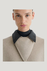 Rowina - Regenerated leather coat - Stone/Black — model side