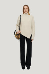 Narda - Sweater - Creme — model front