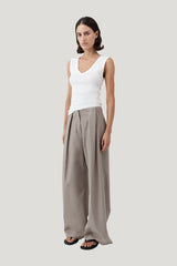 Organic Cotton 90s Top — model side