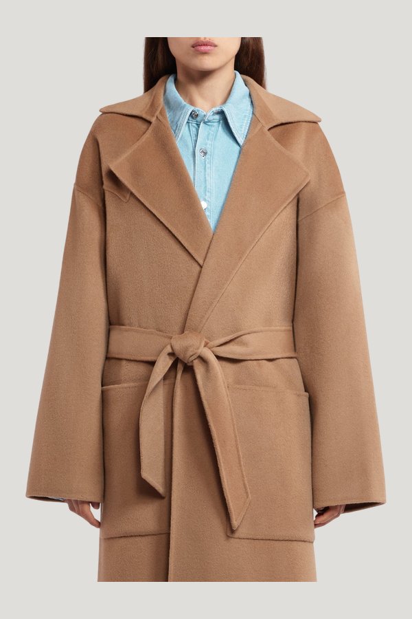 Alamo - Robe coat — model side