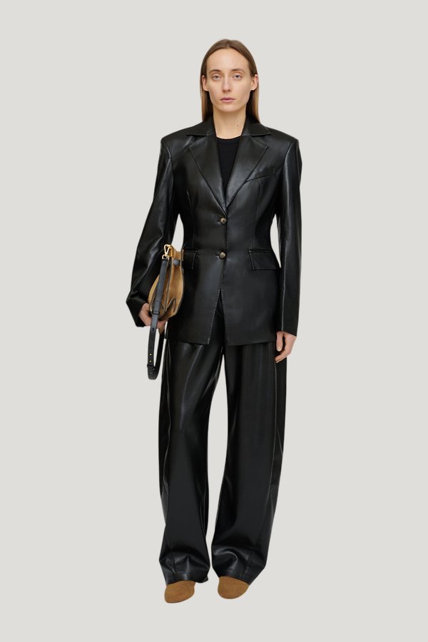 Hathi - Okobor™ blazer — model front