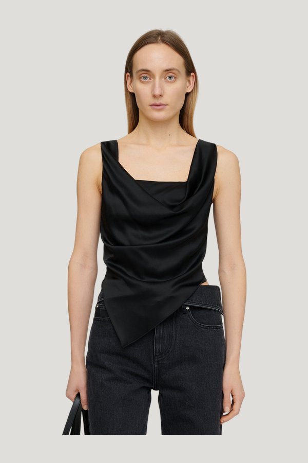 Petra - Sleeveless top — model side