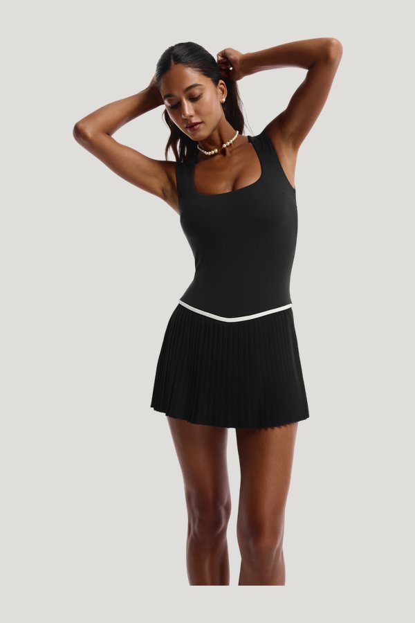 Birdie Dress — model side