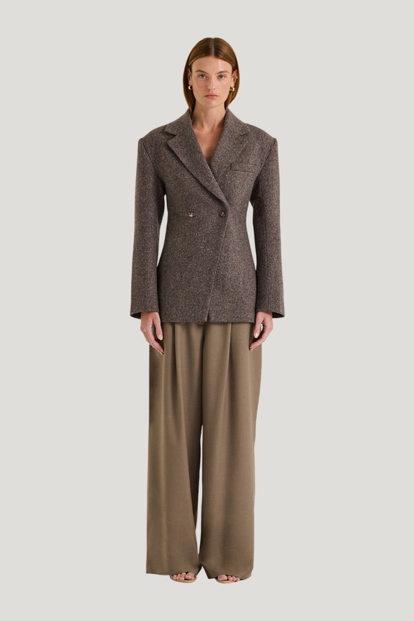 Bowie Blazer — model front