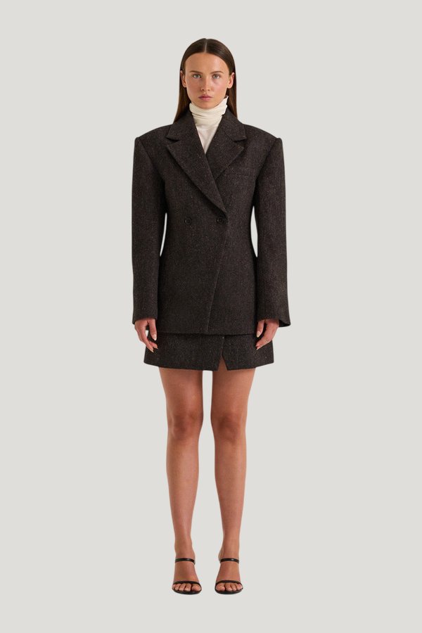 Bowie Petite Blazer — model front