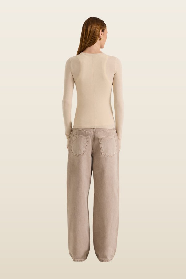 Carr Top — model back