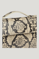 Cassandra Clutch — model side