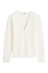 Compact knit v-neck — packshot