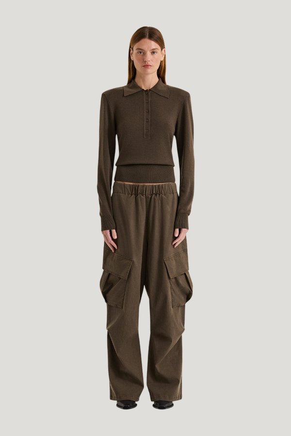 Daphne Top — model front