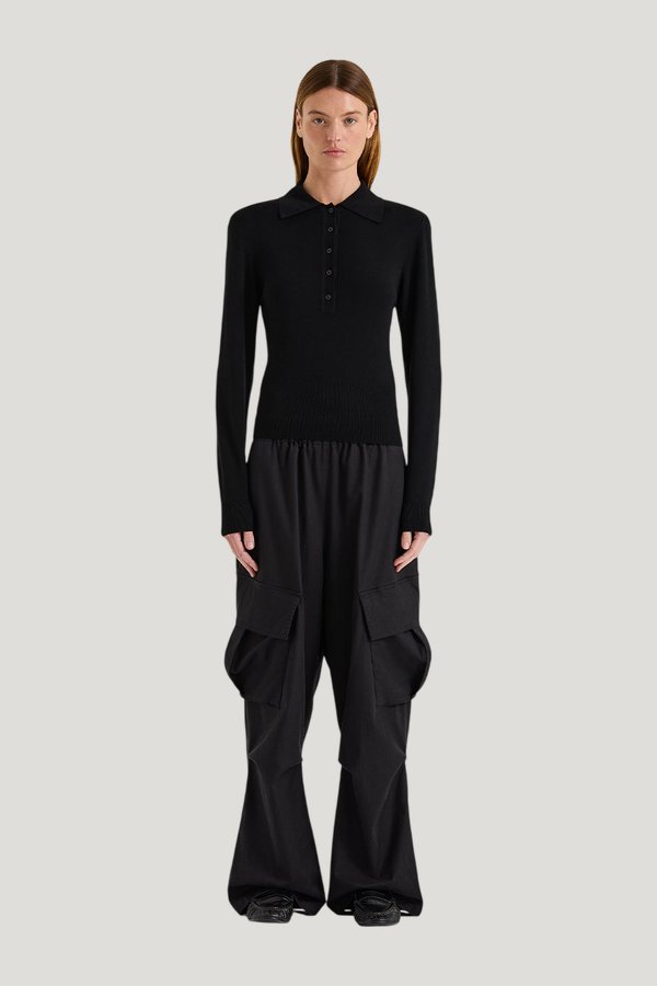 Daphne Top — model front