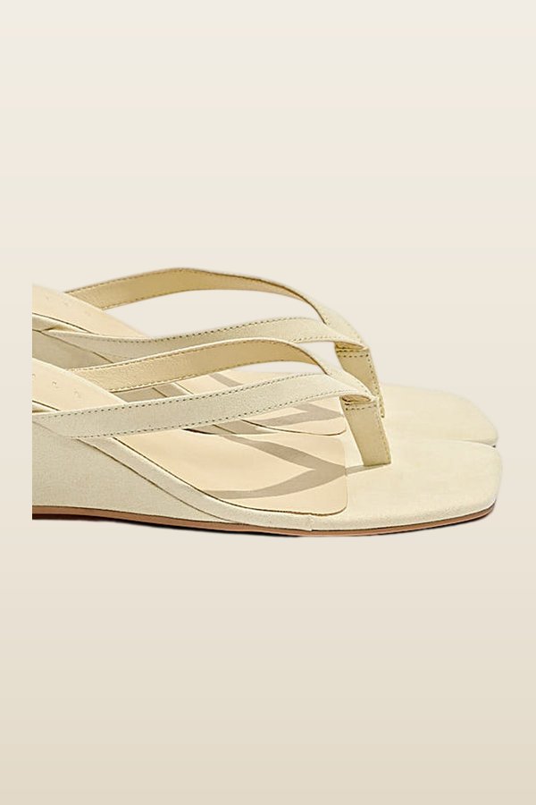 Darcey Wedge — model back