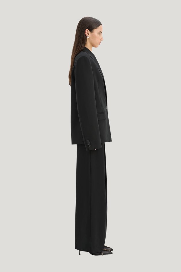 Dylan Blazer — model side
