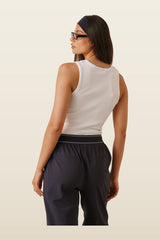 Ribbed Emblem Vest Top - Crème — model back