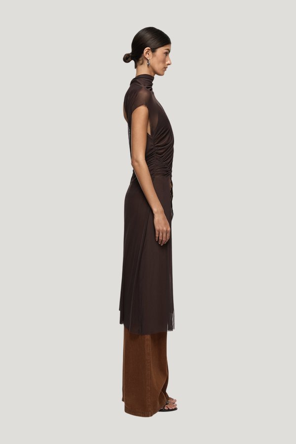 Eva Split Tunic Top — model side