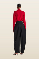 Fine-knit wool cashmere turtleneck — model back