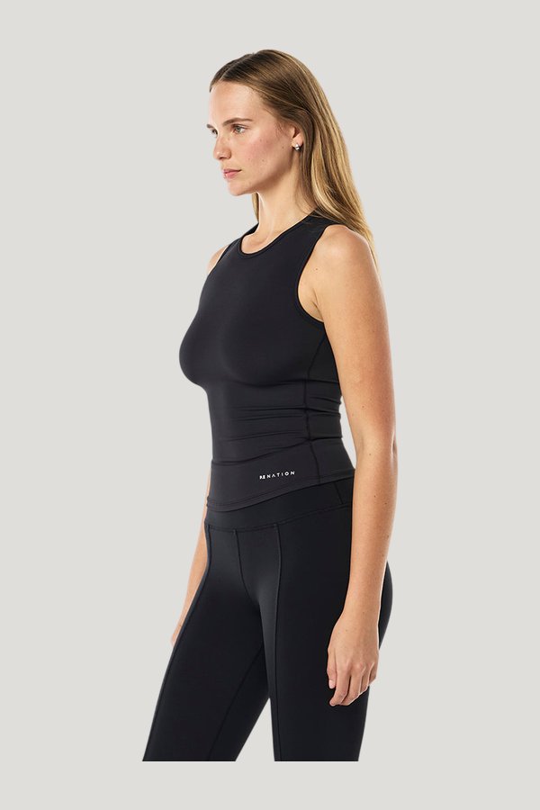 Foundation Muscle Tank — model side