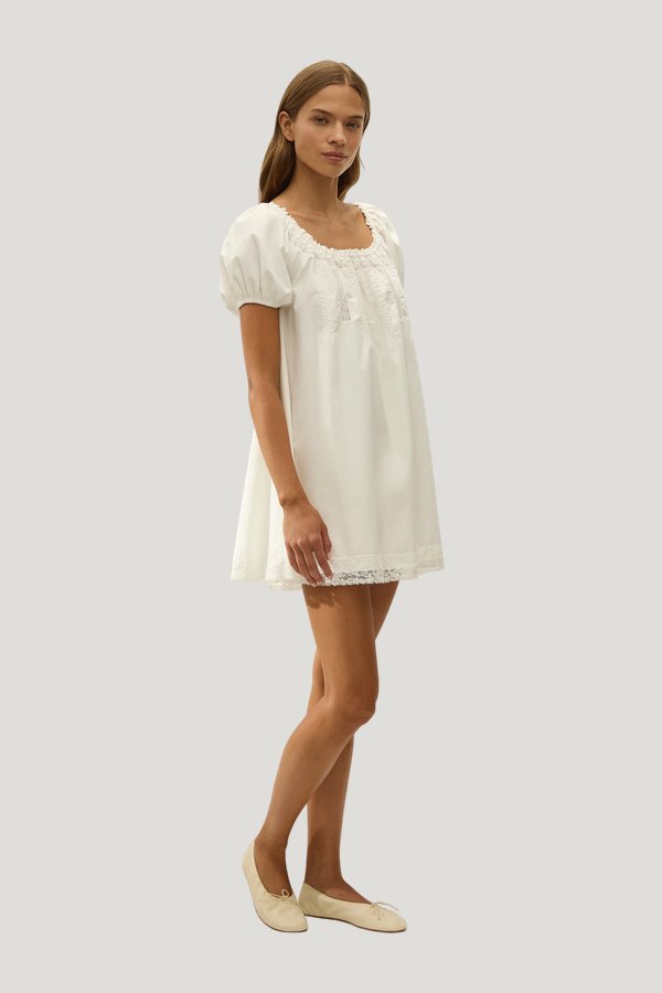 Galle Mini Dress Ixora Lace — model side