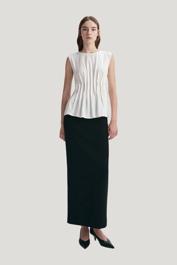 Giulietta Pintuck Top — model front