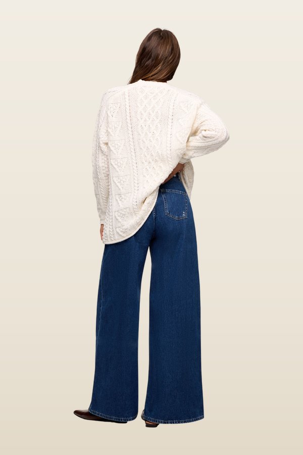 Heritage Cable Sweater | Pearl — model back