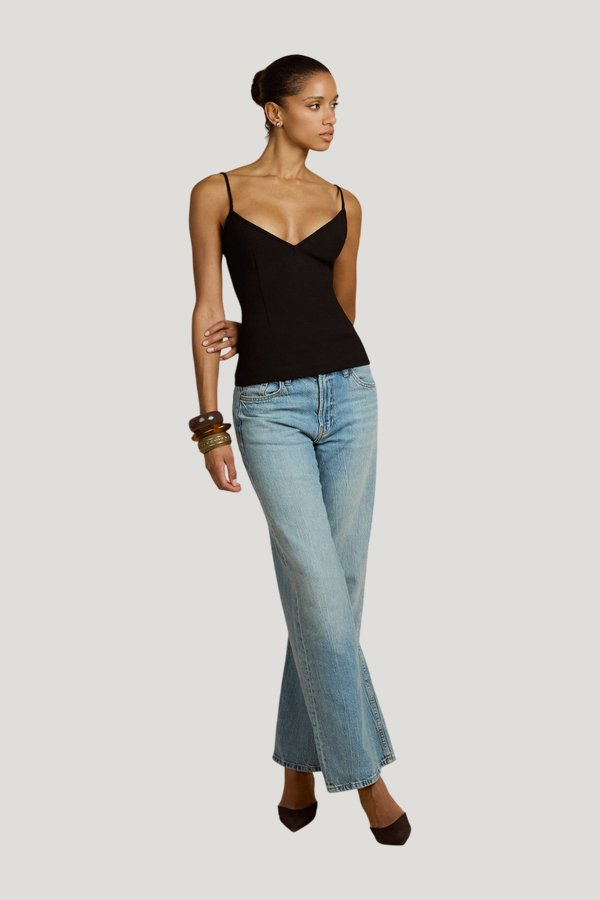 Iris Top — model side