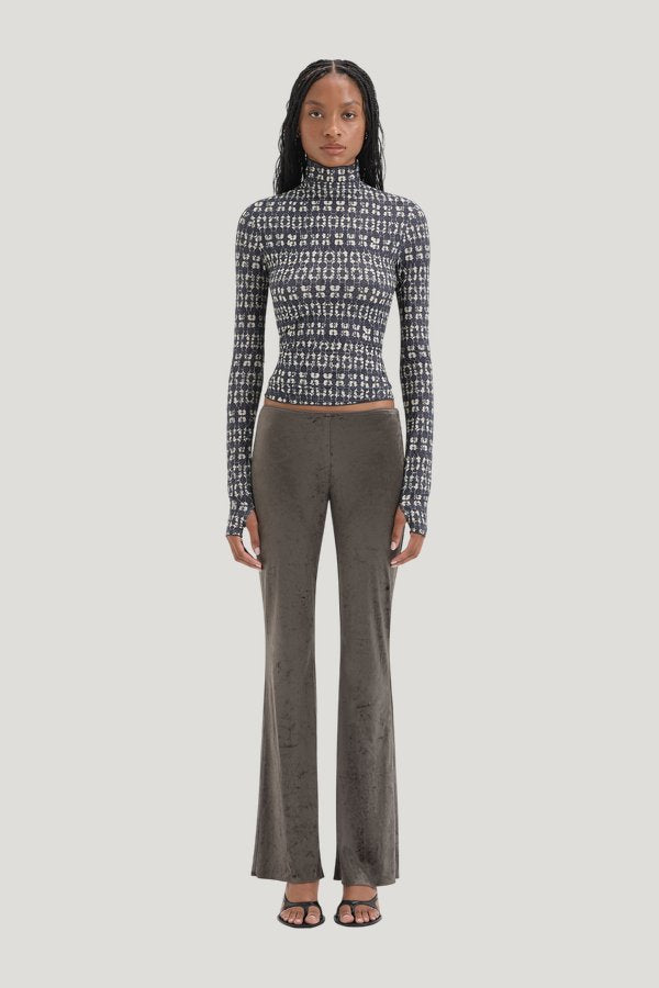 Kaja Pant — model front