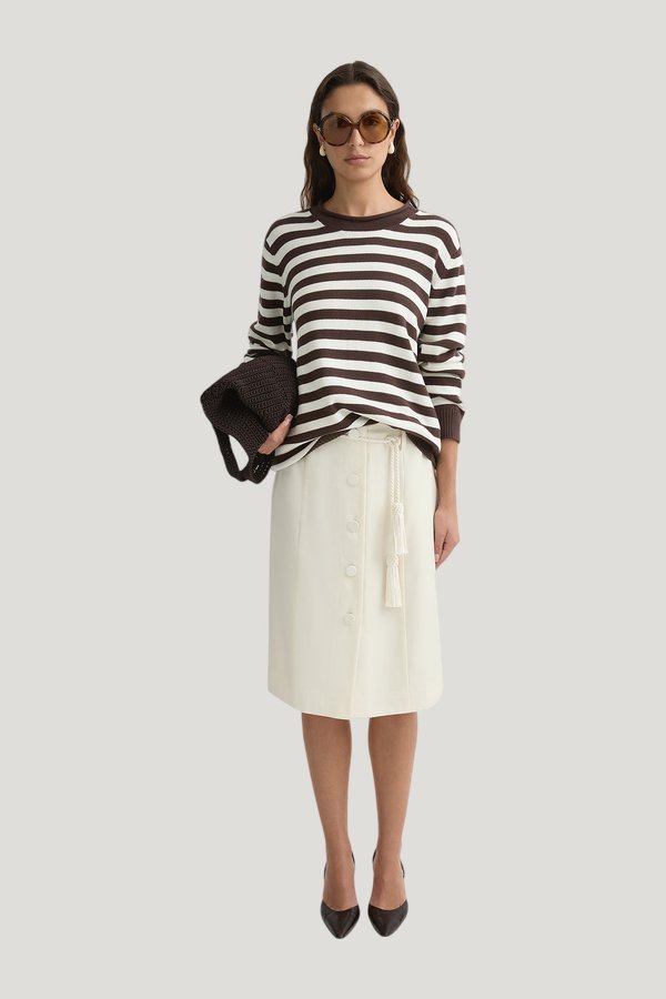 Lara Jumper — model front