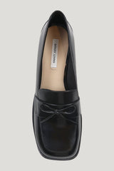 Loafer In Black Spazzolato — model front