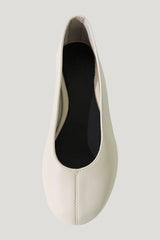Low Scoop Ballet Flat — model front