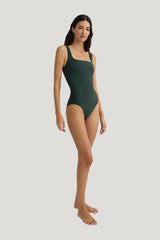 Mackinley One Piece - Forest (Sculpteur®) — model side