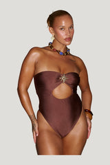 Malazzo One Piece in Sanao — model side