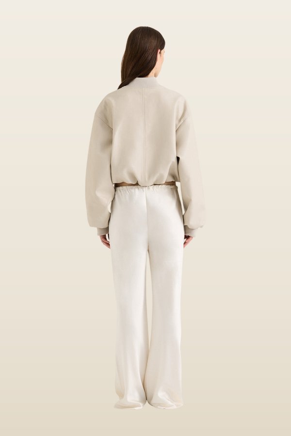 Mara Bomber — model back