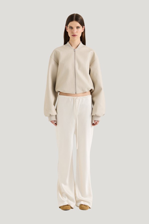 Mara Bomber — model front