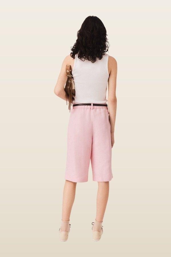 Pleated linen blend Bermuda shorts — model back
