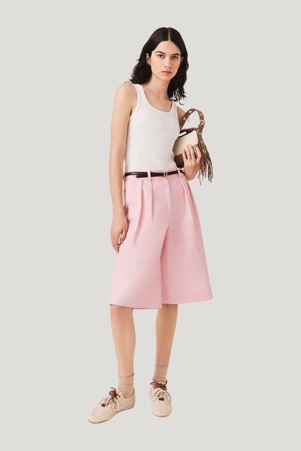 Pleated linen blend Bermuda shorts — model front