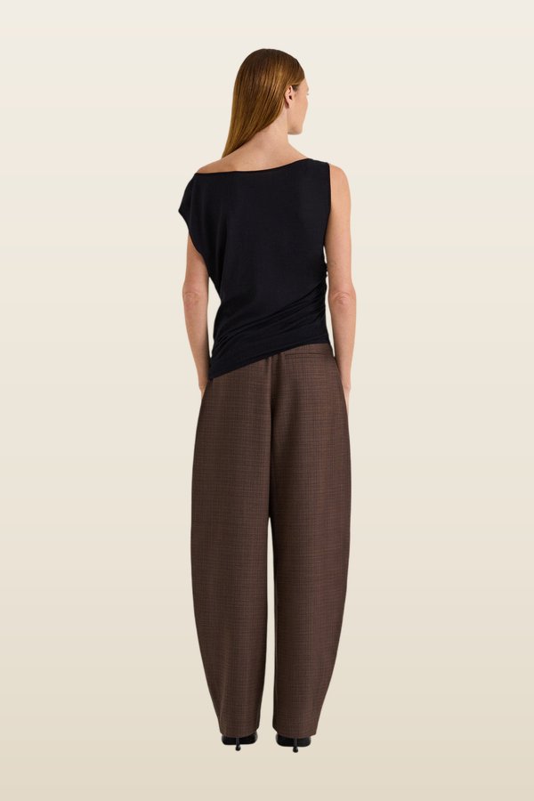 Noelia Top — model back