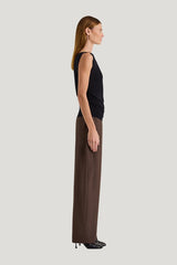 Noelia Top — model side