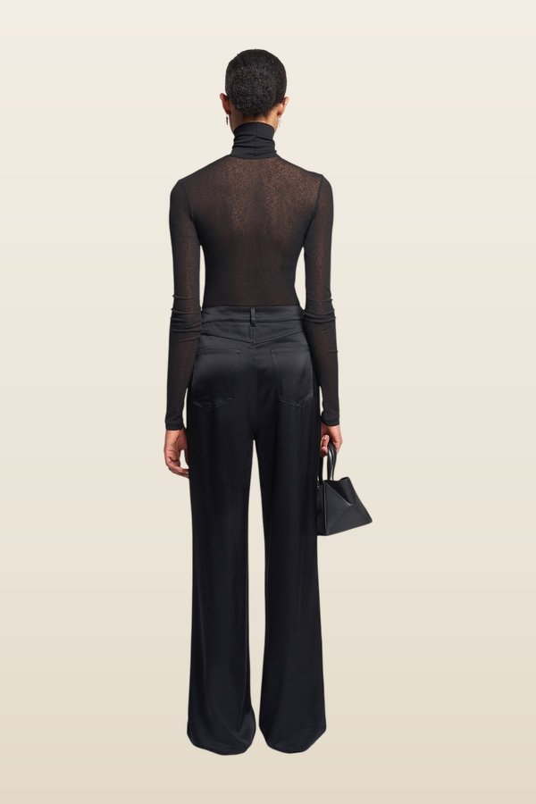 Harri - Turtleneck top — model back