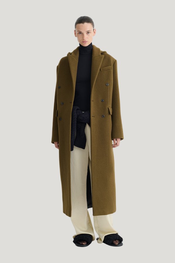 Melva - Coat - Wood — model front