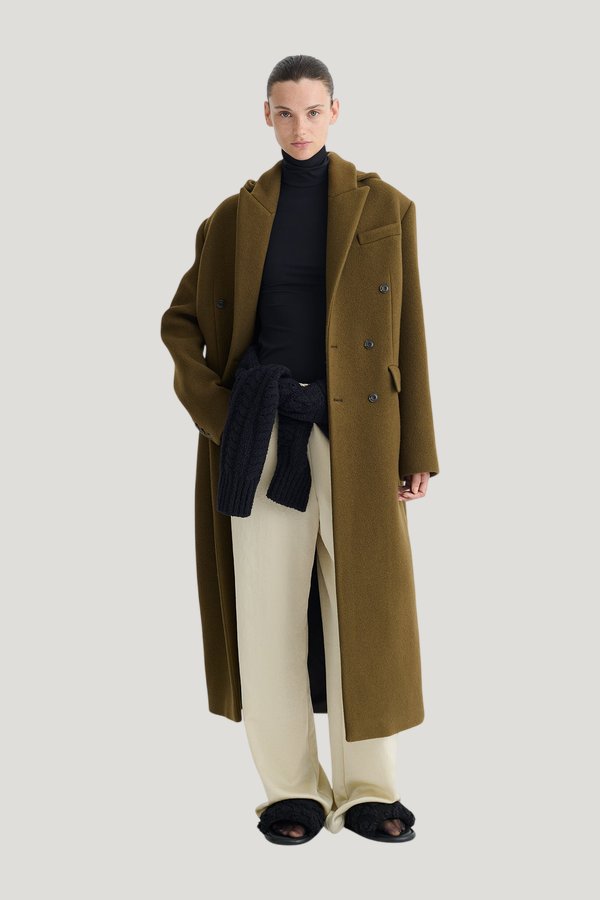 Melva - Coat - Wood — model side