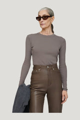 Tamsin - Long sleeve top — model side