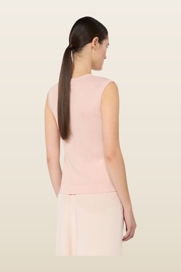 Cashmere and silk yarn sweater — model back