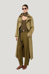 Close-fitting viscose crêpe jumper - MUD — model front
